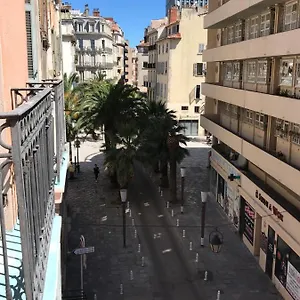 https://2-pieces-hyper-centre-equipe-et-confortable-toulon.fr-provencehotel.com